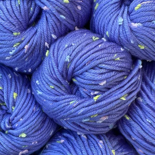 Miniatura 10 de Tweed Twinkles - Hilo acrílico suave con motas para bebé, 8 madejas, 696 yardas/14.11 onzas, peinado ligero (3), lavable a máquina (rojo manzana)
