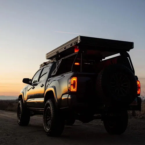 Miniatura 5 de Kit de luces traseras LED adecuadas para Toyota Tacoma 2016-2022, carcasa negra, efecto de luz fluida, fácil instalación