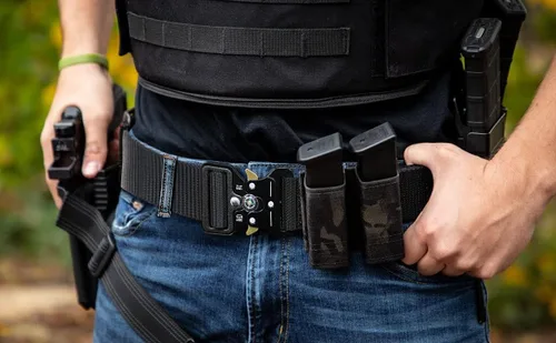 Miniatura 3 de DOOPAI Cinturón táctico para hombre, tela militar de nailon negro con hebilla de liberación rápida, ideal para el trabajo, senderismo 21-1 Negro