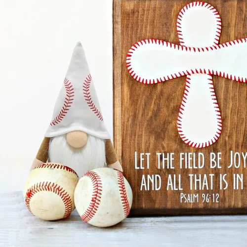 Miniatura 2 de Pequeños gnomos de béisbol, adornos de peluche, lindos gnomos suecos Tomte Nisse enano, muñeca de gnomo enano para fanáticos de los juegos Gnomo