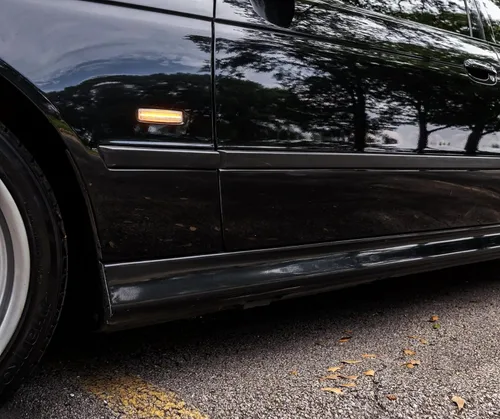 Miniatura 9 de iJDMTOY Lentes semisclaras ámbar Full LED Fender Blink Side Marker Luces indicadoras de señal de giro compatibles con BMW 1996-2003 E39 525i 528i