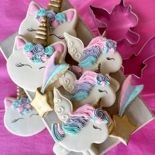 Miniatura 4 de R&M International 5212 Unicorn Magic Face, Winged and Shooting Star - Juego de cortadores de galletas (3 piezas)