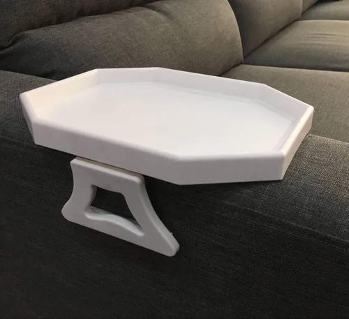 Miniatura 5 de Mesa con clip para brazo de sofá, bandeja para reposabrazos, soporte para bebidas/control remoto/refrigerios (plástico, negro)