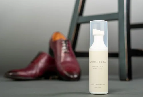 Miniatura 5 de Cadillac Select Neutral Liquid Shoe Polish Restaura el brillo a las bolsas de botas de cuero y más Parte superior de esponja aplicadora