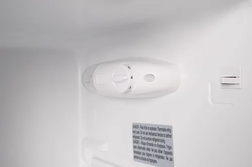 Miniatura 9 de Frigidaire Refrigerador retro de tamaño apartamento con congelador superior, refrigerador de 2 puertas con capacidad de almacenamiento de 7.5 pies