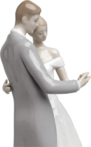 Miniatura 2 de LLADRÓ Figura de porcelana de una pareja de bodas unidos para siempre. boda decorativa del novio y la novia en porcelana brillante.