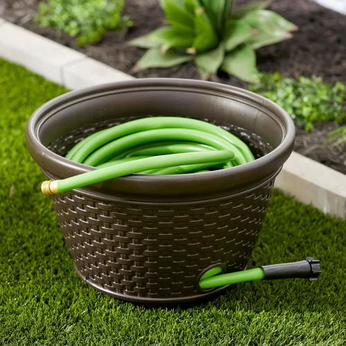 Miniatura 4 de Suncast Paquete de 2 macetas decorativas de mimbre para manguera de jardín con 4 agujeros de drenaje para mangueras de 100 pies, Java
