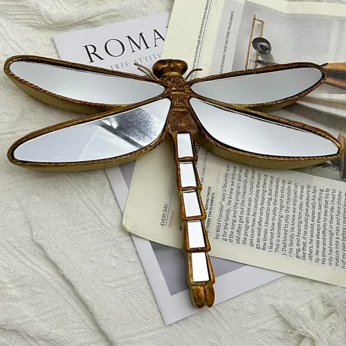Espejo decorativo de pared clásico de resina, diseño de mariposa dorada y libélula con marco de estilo vintage, perfecto para hogares temáticos