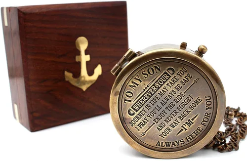 Brass Compass with Wooden Case | Engraved Compass from Mom to Son | Graduation Gift, Birthday, Inspirational Travel Keepsake Bronce 3