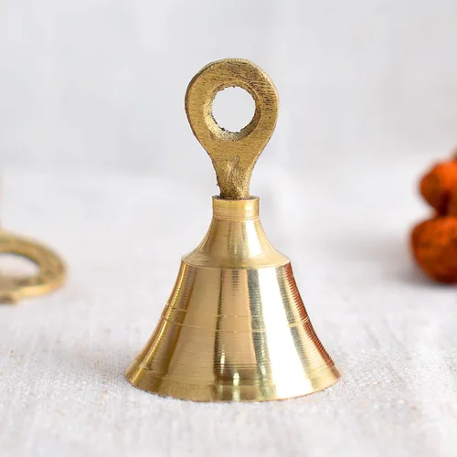 Miniatura 5 de Juego de 6 campanas de latón para colgar en el templo de Pooja Mandir, para el hogar, campanas de Navidad, decoración de árboles, artesanías
