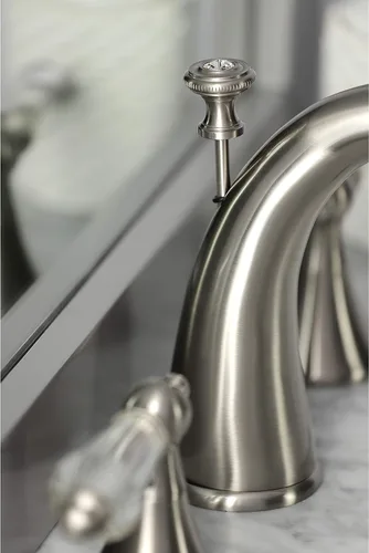 Miniatura 4 de Kingston Brass KS2978WLL Grifo de lavabo generalizado con manija de palanca de cristal, 5-1/2 pulgadas en alcance de la boquilla, níquel cepillado