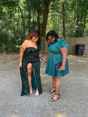Miniatura 7 de Vestido de fiesta de sirena con lentejuelas 2025 largo con un hombro y cuello en V, vestidos de noche brillantes formales para mujeres con abertura