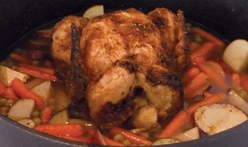 Miniatura 2 de Horno holandés de hierro fundido sazonado de 12 cuartos de galón con tapa de hierro fundido, color negro