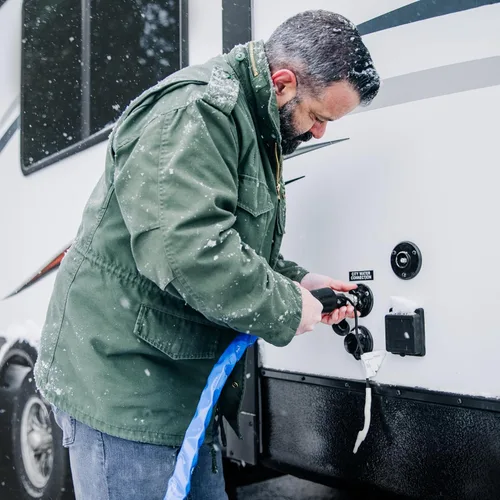 Miniatura 8 de Camco Manguera de agua calentada de 50 pies para RV — Previene la congelación hasta -20° — Certificada para agua potable y sin plomo — Ideal