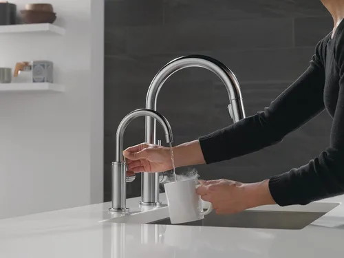 Miniatura 2 de Delta Faucet Instant Hot Water Dispenser Faucet Black