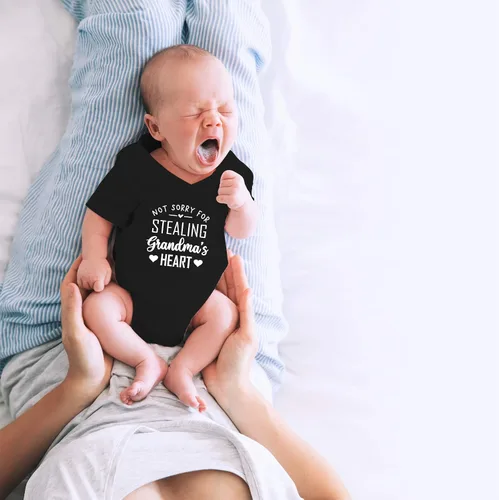 Miniatura 10 de CBTwear Not Sorry for Stealing Grandma's Heart – Ropa de bebé – Divertido body para recién nacido para niños y niñas
