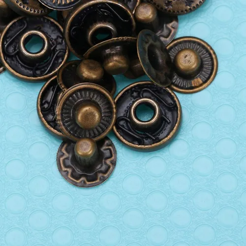 Miniatura 8 de EXCEART Juego de 10 cierres de botón a presión de estilo retro de 0.62 x 1.10 pulgadas, accesorios de hebilla con base para bolsos de costura
