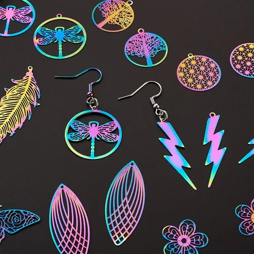 Miniatura 147 de FASHEWELRY 16 dijes de plumas de arco iris de acero inoxidable con alas de filigrana, adornos de metal de 4 colores para hacer joyas, pulseras