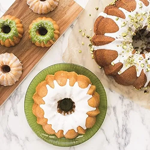 Miniatura 4 de Nordic Ware Platinum Collection - Sartén Bundt, 6 tazas