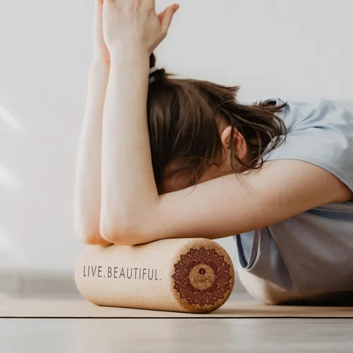 Miniatura 4 de Yoga Design LAB El rodillo de corcho Libera los músculos tensos, mejora la circulación, disminuye el dolor, masajea el tejido Ideal para todas