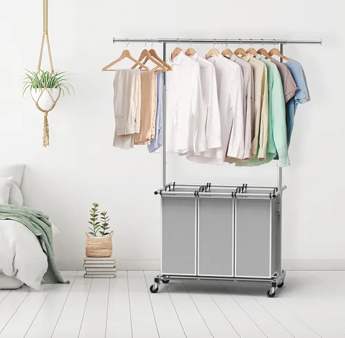 Miniatura 7 de Simple Houseware Clasificador de ropa de 3 bolsas con barra extensible para colgar ropa Plata