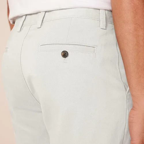 Miniatura 3 de Tienda Essentials Pantalones cortos chinos de 7 pulgadas para hombre