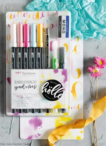 Miniatura 2 de Tombow El juego de letras mezcladas incluye 5 bolígrafos ABT, 1 lápiz mono, 1 borrador mono, 1 fuenosuke, 1 cepillo de agua, paleta de mezcla y guía