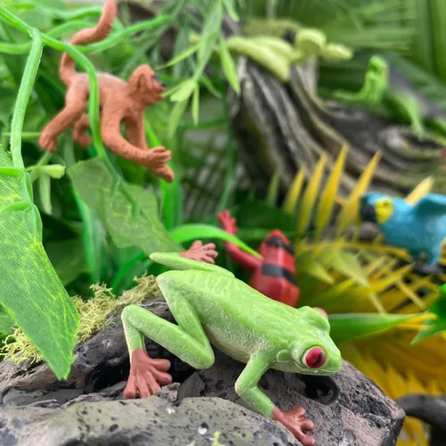 Miniatura 3 de Tubo de figuras TOOB® de la selva lluviosa, de la marca Safari Ltd.