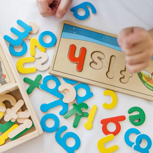 Miniatura 6 de Melissa & Doug See & Spell - Juguete educativo de madera, Versión estándar