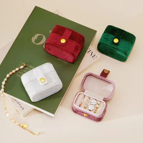 Miniatura 7 de CASEGRACE Joyero de viaje de terciopelo Caja de joyería pequeña portátil para anillos de terciopelo de felpa para anillos, aretes, accesorios