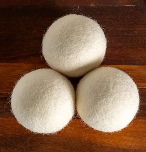 Miniatura 3 de GE Appliances - Bolas secadoras de lana, XL reutilizables, suavizantes de tela natural, hechas de lana de Nueva Zelanda 100% pura, juego de 3