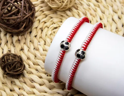 Miniatura 9 de MANYC - Pulseras de fútbol para hombres, mujeres y niños, accesorios elegantes para fanáticos del fútbol, regalos de espíritu de equipo para niños