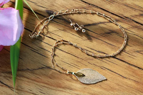 Miniatura 40 de Joyas de hoja de oro rosa y plata para mujer. Pendientes de hoja natural y collares circulares colgantes. Elegantes conjuntos de joyas colgantes.