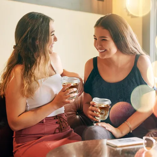 Miniatura 6 de Vasos de plástico transparente de 12 onzas con tapas para sorber sin pajilla, paquete de 50 vasos desechables para café helado con fondo redondo