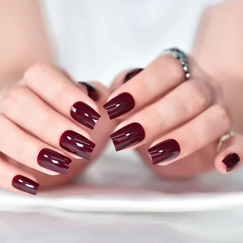 Uñas postizas a presión – Uñas postizas brillantes color marrón oscuro y rojo | Uñas postizas sólidas de lavanda brillante cuadrada mediana |