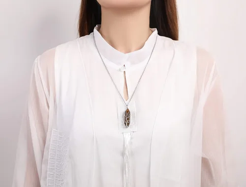 Miniatura 3 de XIANNVXI Collar con colgante de luna creciente envuelta en alambre con forma de árbol de la vida Collar con piedras de cristal curativo de reiki