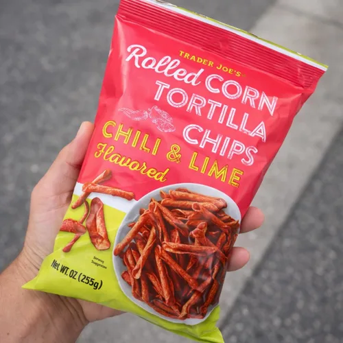 Miniatura 3 de Trader Joe's - Chips de tortilla de maíz enrollados con sabor a chile y lima con clip de chips Grafton Way (paquete de 1)