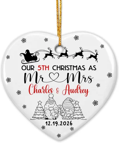 Miniatura 11 de Adorno de cerámica personalizado para la primera Navidad, nombres personalizados para parejas, regalo de primer adorno de Navidad para recién