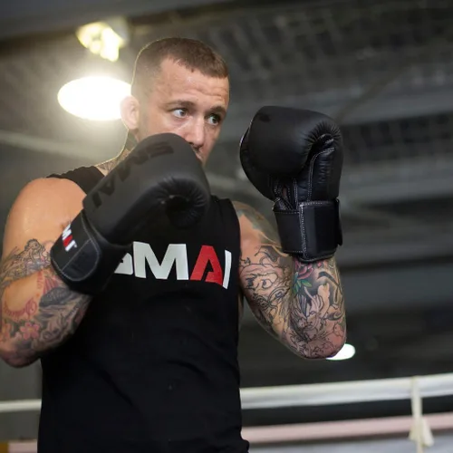 Miniatura 4 de SMAI Elite85 - Guantes de boxeo de cuero más envolturas de boxeo negras de 180 pulgadas, guantes de boxeo de competición hechos para sparring