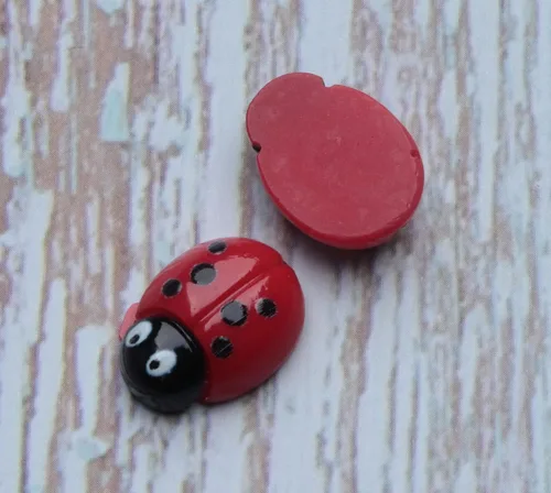 Miniatura 3 de Sowaka 20 adornos de mariquita pequeña de resina con parte trasera plana, decoración de mariquita falsa para clip para el cabello, proyectos de arte