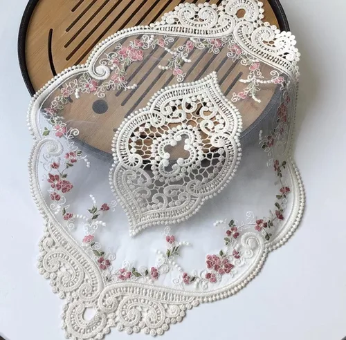 Miniatura 8 de Paquete de 2 manteles individuales ovalados vintage de encaje, exquisitos manteles individuales bordados de flores, 12 x 18 pulgadas (beige)