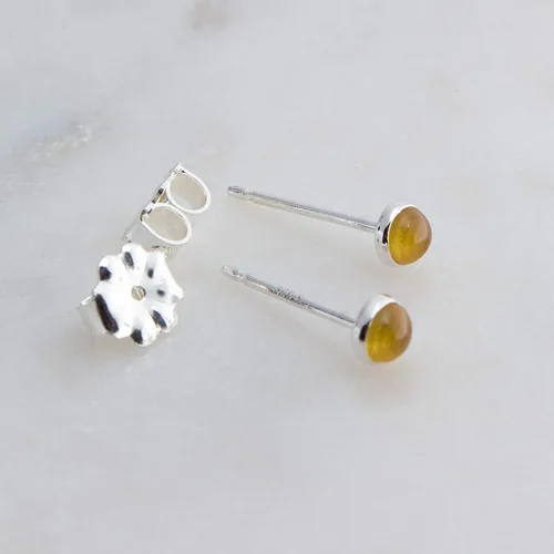 Miniatura 74 de Aretes pequeños de plata de ley para cartílago, tragus, hélix, múltiples piercings hipoalergénicos, piedra natal para mujer, juego de bisel