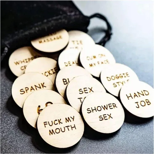 Miniatura 4 de Thyggzjbs 20 fichas de actividad nocturna para citas, divertidos tokens sexuales románticos de madera para parejas (forma de corazón, paquete de 3)
