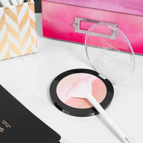 Miniatura 5 de wet n wild MegaGlo - Paleta de maquillaje iluminador en polvo, color rosa pasarela, resaltador facial