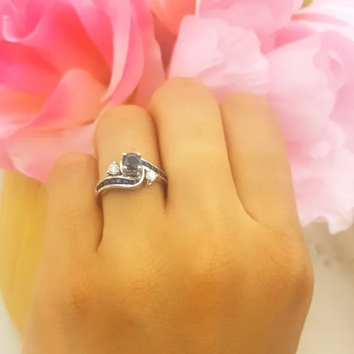 Miniatura 5 de Dazzlingrock Collection Juego de anillos de compromiso de oro blanco y zafiro azul de 10 quilates