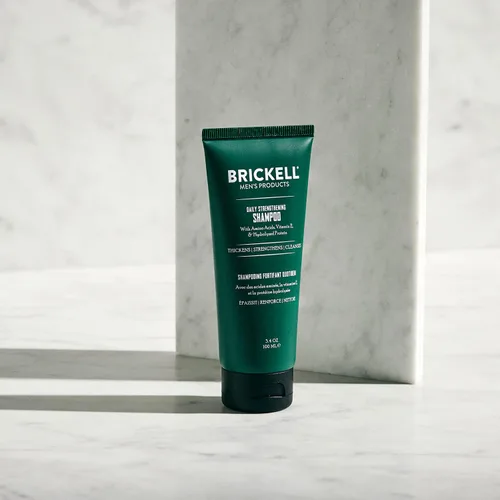 Miniatura 2 de Brickell Men's Products Champú fortalecedor diario para hombres, natural y orgánico con aceite de menta y árbol de té para calmar el cuero cabelludo
