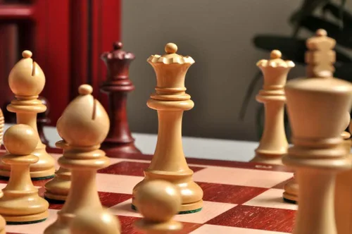 Miniatura 6 de Juego de ajedrez The Grandmaster - Solo piezas - 4.0" King (caoba dorada)