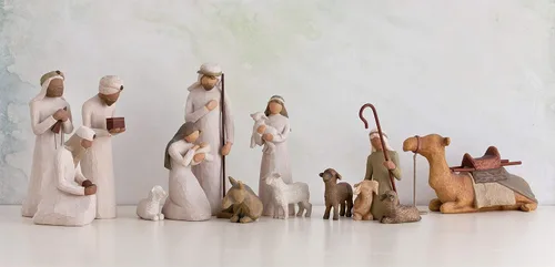 Miniatura 5 de Willow Tree Los Tres Reyes Magos, Siguen una Estrella para Encontrar la Luz del Mundo, Conjunto de Figuras Caminando, Inclinándose, Arrodilladas