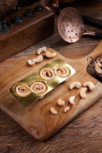 Miniatura 5 de Snacklava Cashew Bird's Nest - Paquete de 6 (24 piezas por paquete) - Sin ingredientes artificiales, colores o conservantes - Pasteles hechos a mano
