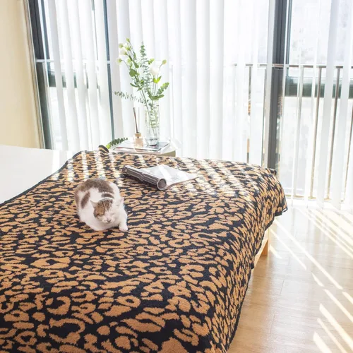 Miniatura 9 de MH MYLUNE HOME Manta Throw Ultra Suave de Leopardo (50x60 pulgadas) Mantas de Microfibra Suaves Cálidas Reversibles Manta de Guepardo